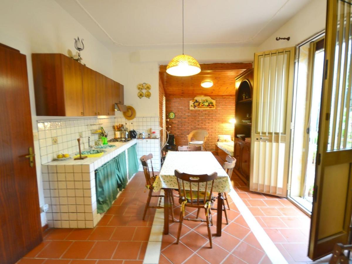 Casa Unifamiliar Con Jard N Privado Villa Agnone Bagni Exterior photo
